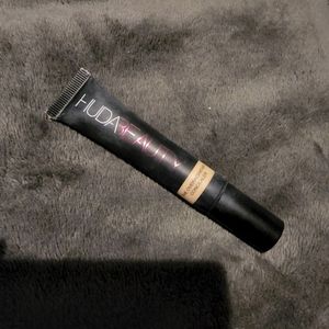 Huda Beauty The Overachiever Concelear